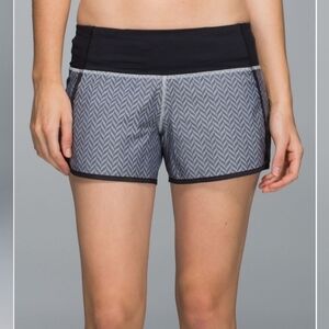 Lululemon Run Times Short *2-way Stretch. Herringbone. Grey, Black. Liner. 4". 4